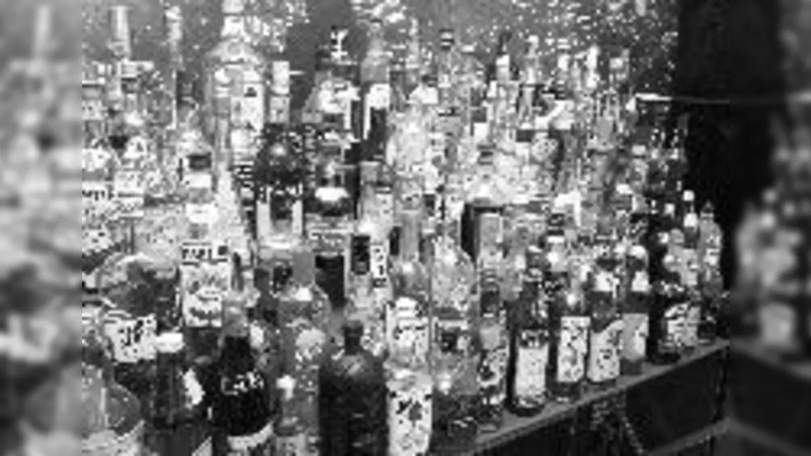 Stoff für viele  (Foto: Bar beim Sommerfest in der Stetten-Kaserne.)