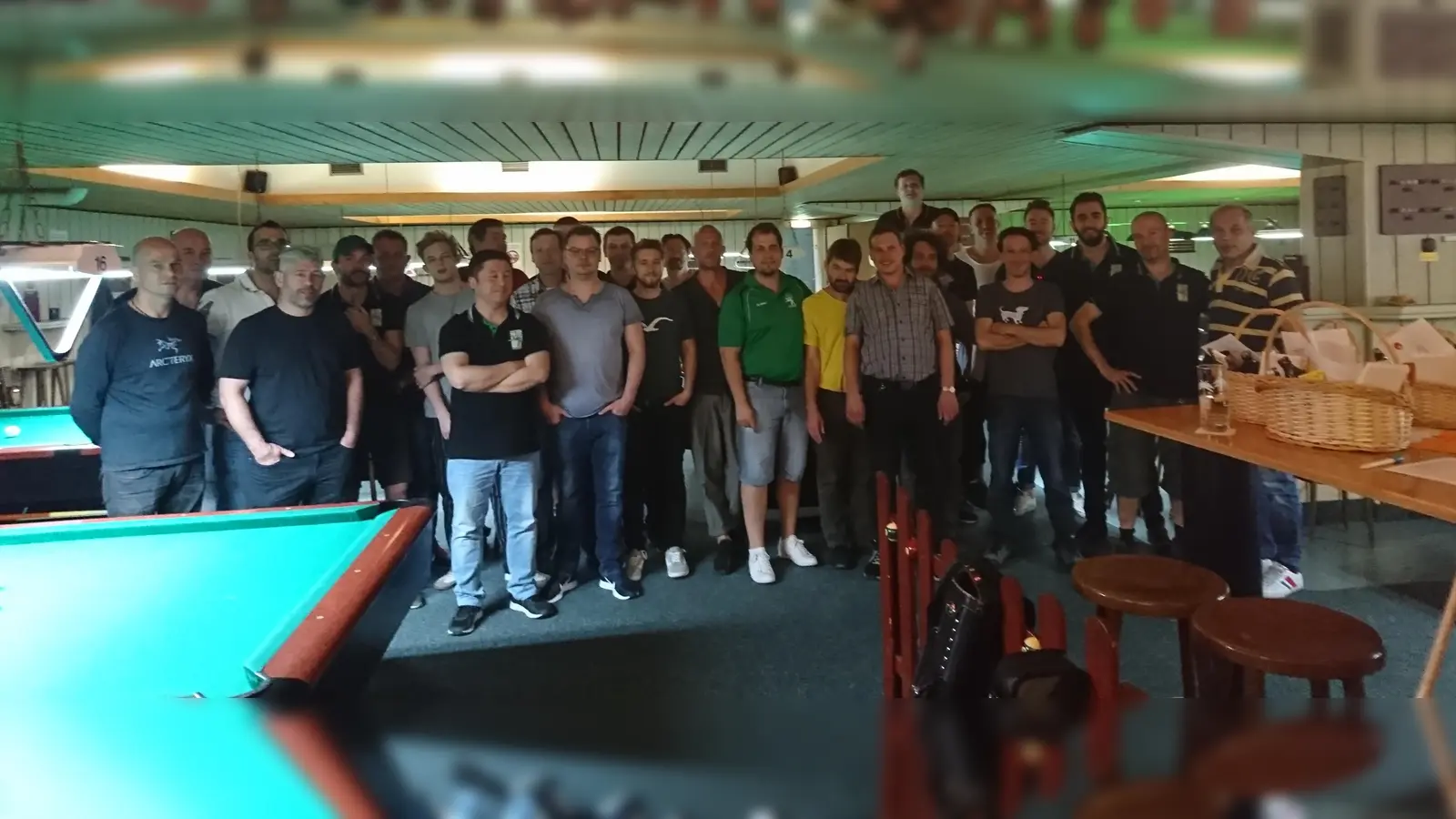 Damals noch ohne Maske und Mindestabstand: Das Foto zeigt die Mitglieder des PBC Olimpia während der Vereinsmeisterschaft vor einem Jahr.  (Foto: Verein)