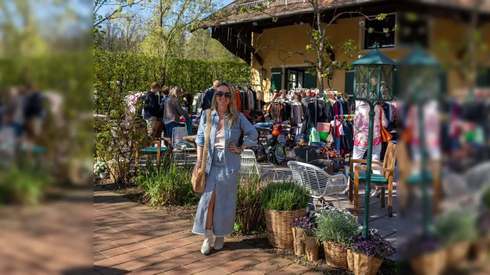 Organisatorin Christine Klimscha freut sich auf viele Fashion-Freunde beim großartigen Flohmarkt in Wörnbrunn. (Foto: Klimscha)