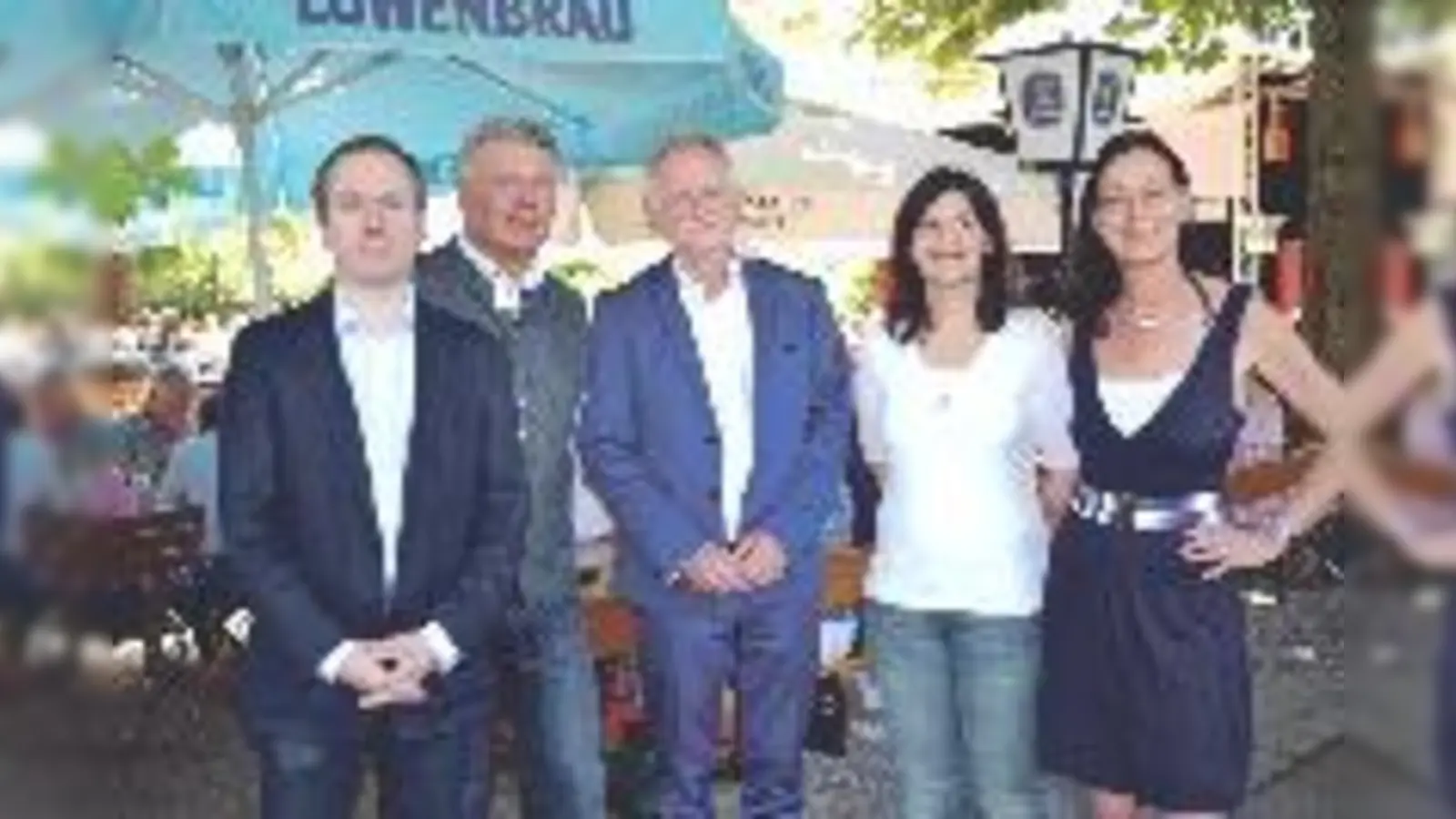 Die Mandatsträger der SPD im Münchner Osten hatten zum Jazzfrühschoppen eingeladen. Von links: Bezirksrat Mike Malm, OB Dieter Reiter, MdL Hans-Ulrich Pfaffmann, Stadträtin Anne Hübner und MdB Claudia Tausend.	 (Foto: Büro Pfaffmann)