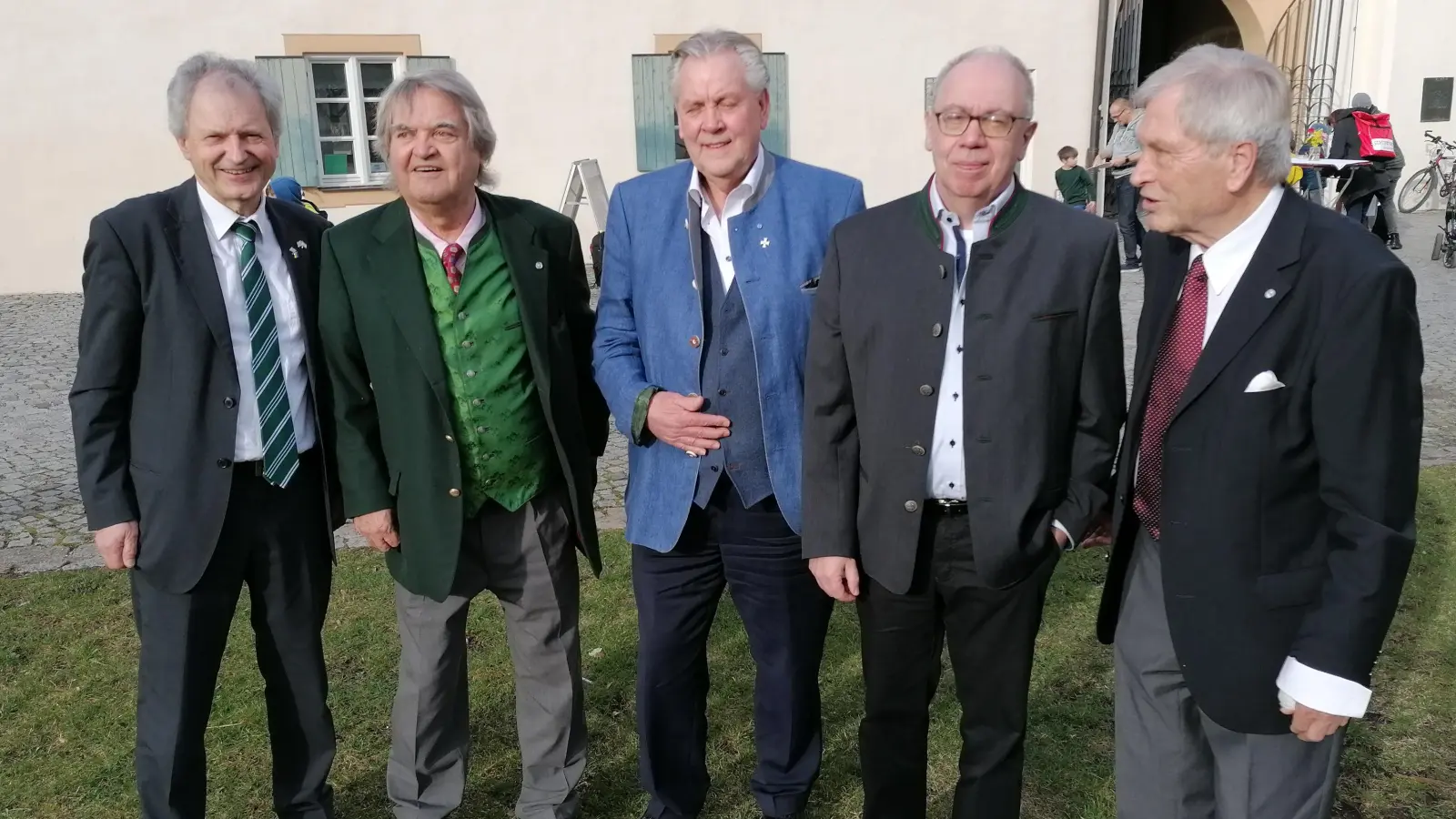 Nahmen am diesjährigen „13. Festlichen Fischessen” teil: Andreas Ellmaier (BBV-Vorsitzender); Helmut Markwort, Albert Duin, Johannes Wimmer<br>und Prof. Dr. Johann Wittmann (stellvertretende BBV-Vorsitzende).<br>  (Foto: BBV)