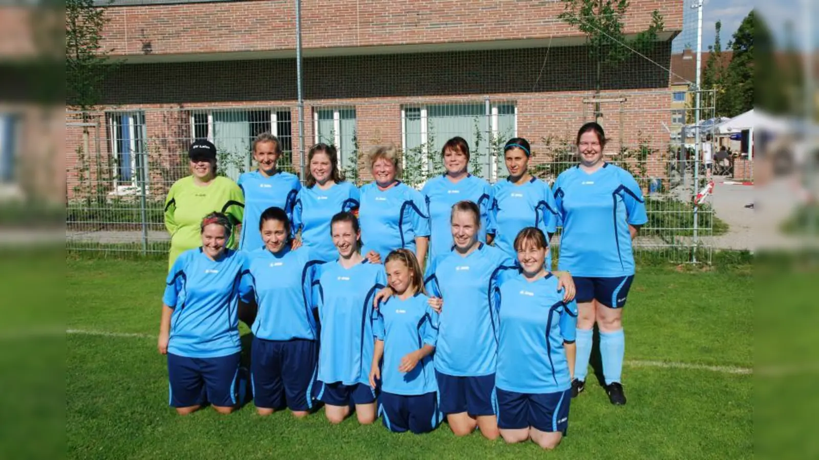 Hochmotiviert: die Damenfußballmannschaft des SV München-Laim e.V.. (Foto: pi)