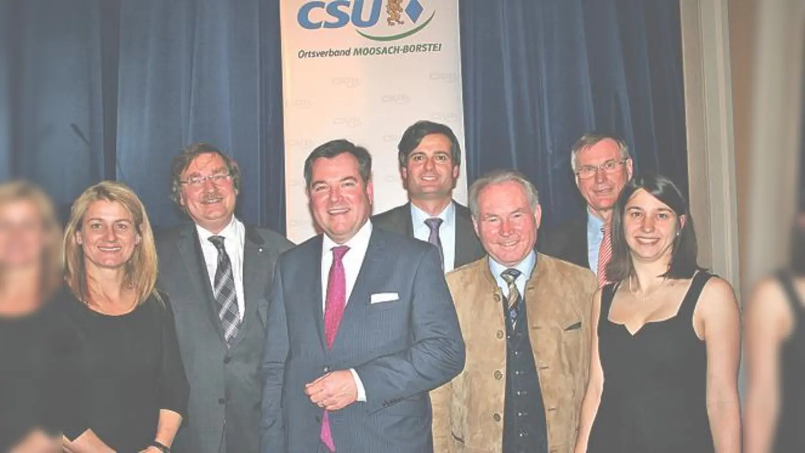 Mechthilde Wittmann und Joachim Unterländer,  Josef Schmid, Stadtrat Dr. Alexander Dietrich, Dr. Rainer Großmann, der Johannes Singhammer und Sabine Schuster (v. l.).	 (Foto: ws)