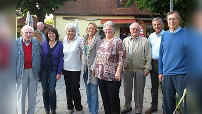 Nachbarschaftshilfe wird heute noch groß geschrieben in Steinhausen. Sogar »Pioniere der ersten Stunde« leben noch in Steinhausen.	 (Foto: VA)