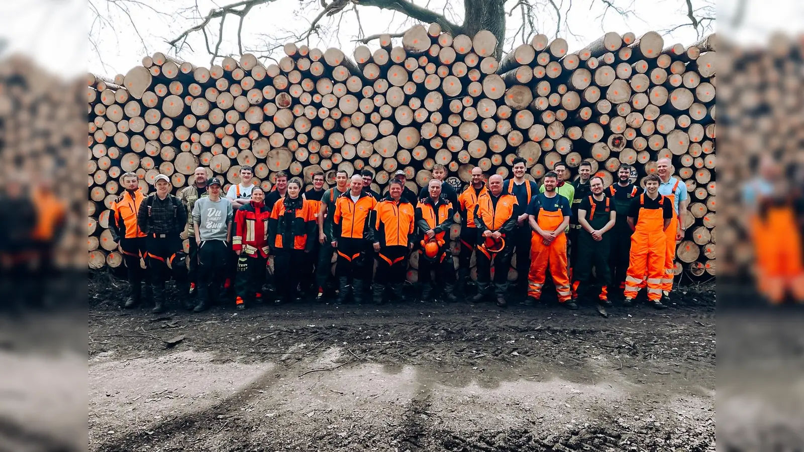 Im ersten Lehrgang des Jahres wurden 19 neue Motorsägenführer aus den Feuerwehren Dachau, Eisolzried, Eschenried-Gröbenried, Höfa, Indersdorf, Karlsfeld, Odelzhausen, Pipinsried, Vierkirchen, Welshofen und Wiedenzhausen ausgebildet.  (Foto: Kreisbrandinspektion Dachau)