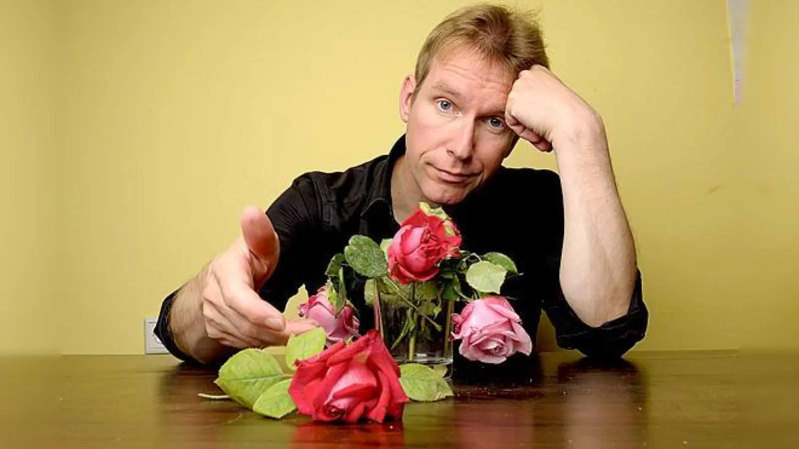 Peter Vollmer bereitet sich auf die Flucht aus dem Ehealltag vor.	 (Foto: Ulrike Reinker)