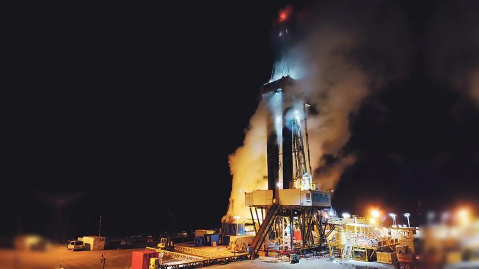 Energie aus der Tiefe - Pumpversuch an der zweiten Geothermiebohrung in Holzkirchen.	 (Foto: Erdwerk GmbH)
