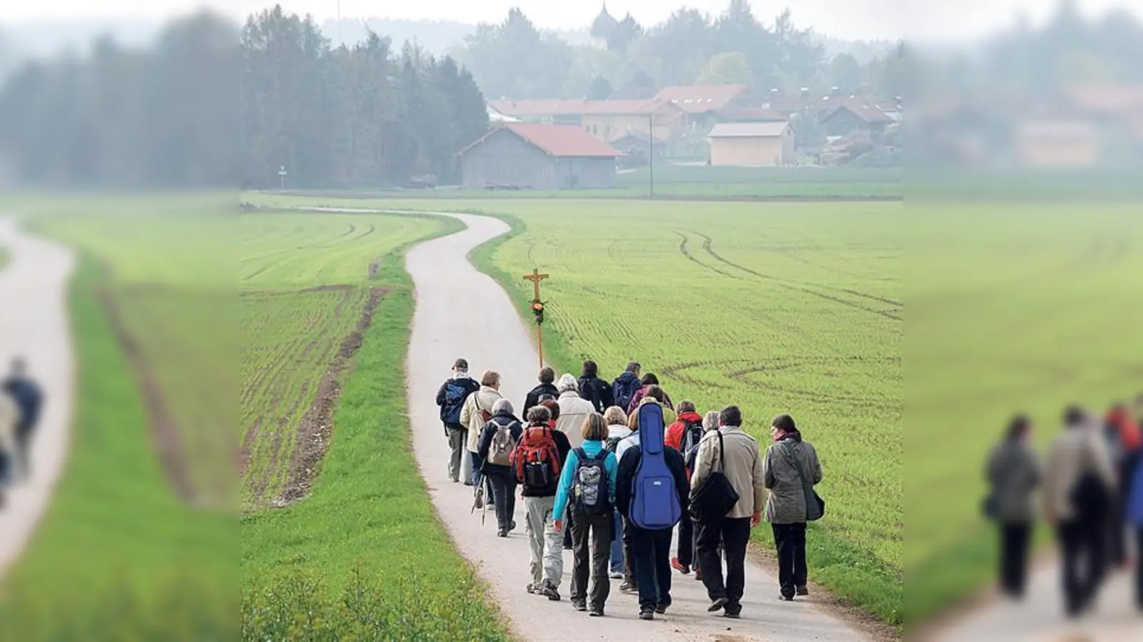 Die Teilnehmer der Wallfahrt führt ihr Weg von Höhenkirchen nach Kleinhelfendorf bei Aying. 	 (Foto: VA)