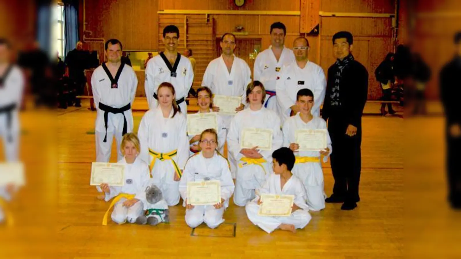 Geschafft! Training und Lernen haben geholfen. Zur Belohnung gab es neue Gürtel.	 (Foto: ESV)