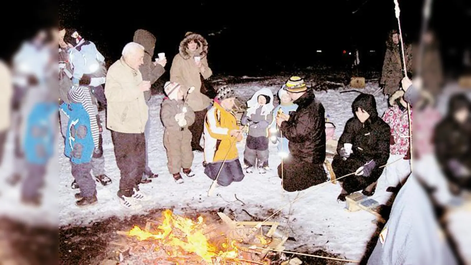 Das genossen die Kinder: Lagerfeuerromantik im Schnee.	 (Foto: Privat)