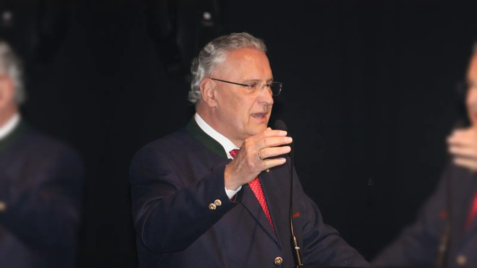 Innenminister Joachim Herrmann: „Der richtige Fahrradhelm kann Leben retten oder vor schlimmen und oftmals auch bleibenden Unfallschäden schützen.” (Foto: job)