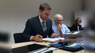 Kirchheims Bürgermeister Maximilian Böltl spricht von einem „Megapaket für Kirchheim“, das Ergebnis sehr harter Verhandlungen sei. (Foto: Gemeinde Kirchheim)