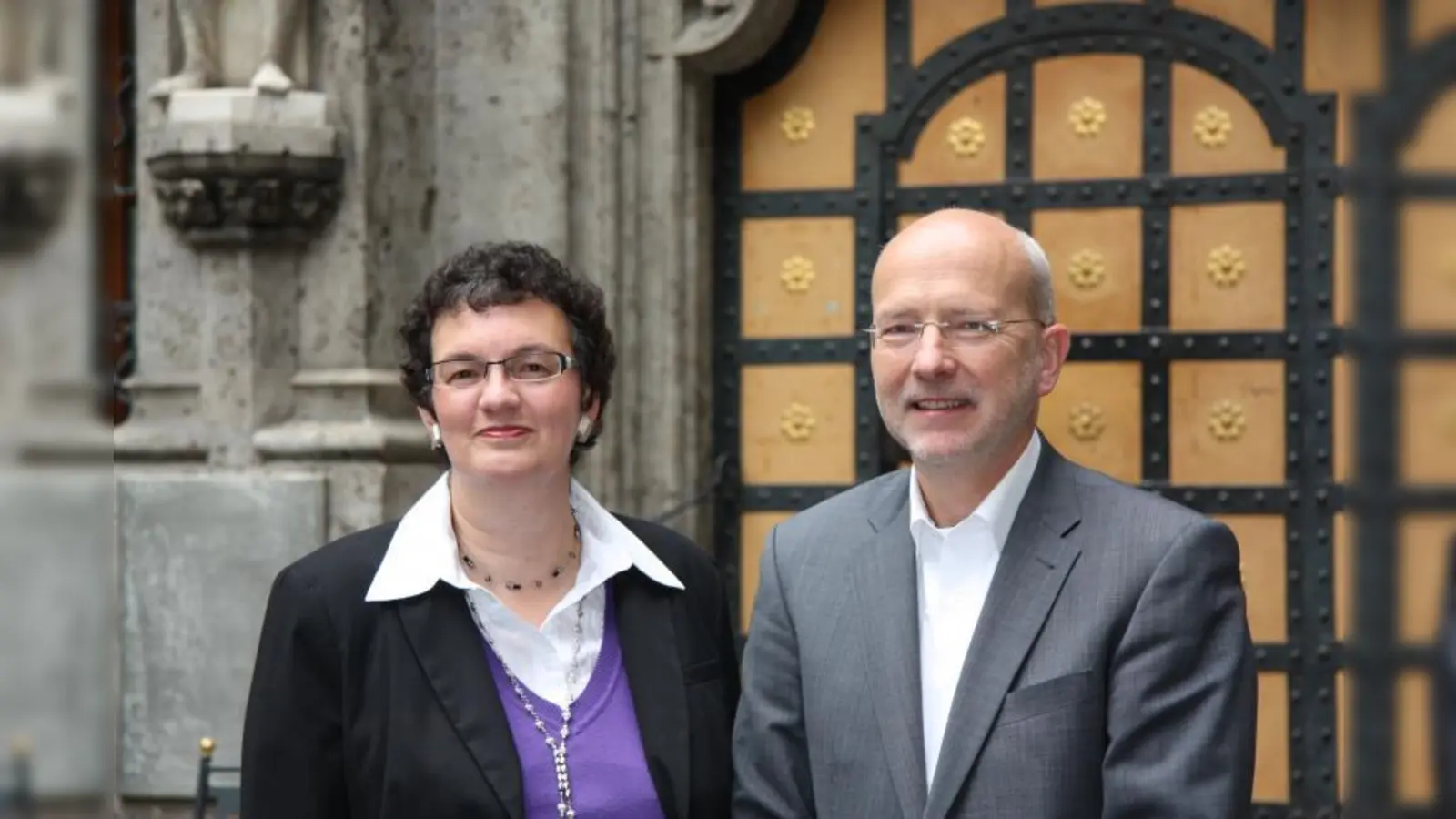 Münchens zweite Bürgermeisterin Christine Strobl und Stadtschulrat Rainer Schweppe informierten über die aktuelle Situation an den beruflichen Schulen. (Foto: LB)