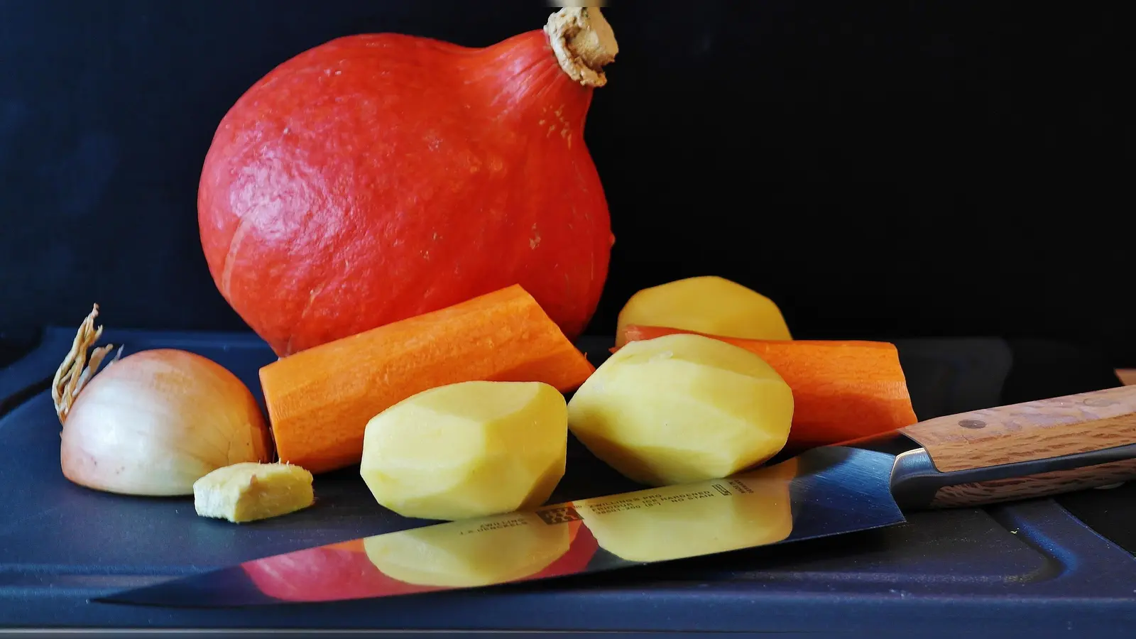 Gemeinsam kochen macht mehr Spaß, finden die vhs Eching und der Frauenbund. (Foto: CCO)