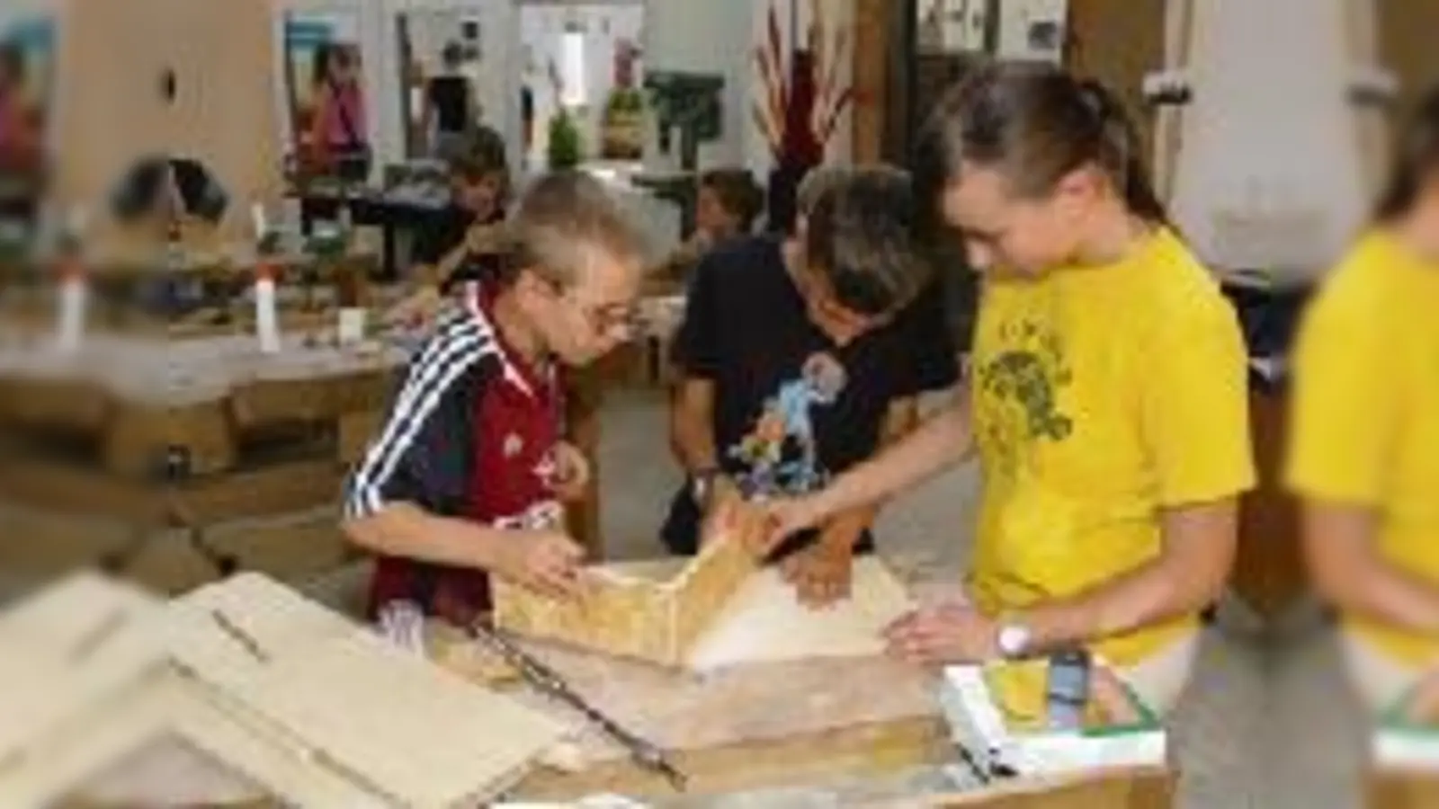 Ab 28. Juni wird in den Mini München-Werkstätten gearbeitet, damit die Spielstadt am 1. August ihre neuen Bewohner empfangen  (kann.Foto: VA)