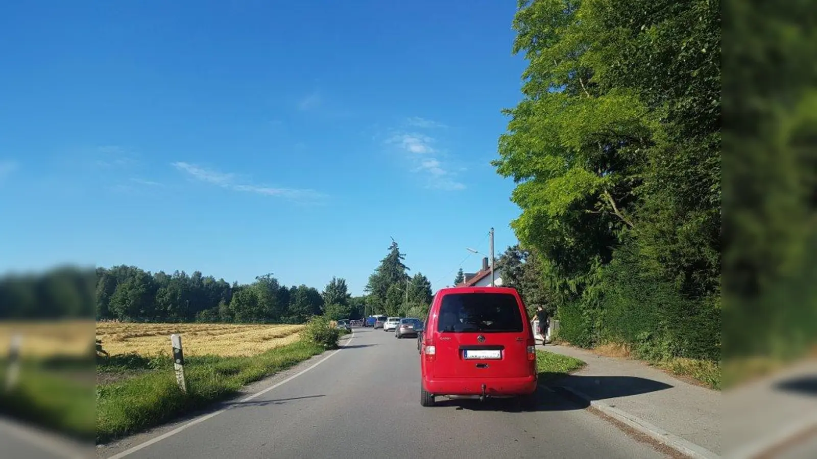 Vor allem in der Früh kommt es in der nördlichen Eversbuschstraße immer wieder zu langen Staus. (Foto: sb)