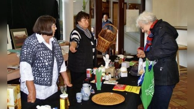 Die Tombola der Bürgerstiftung auf der Künstlerdult. (Foto: ar)