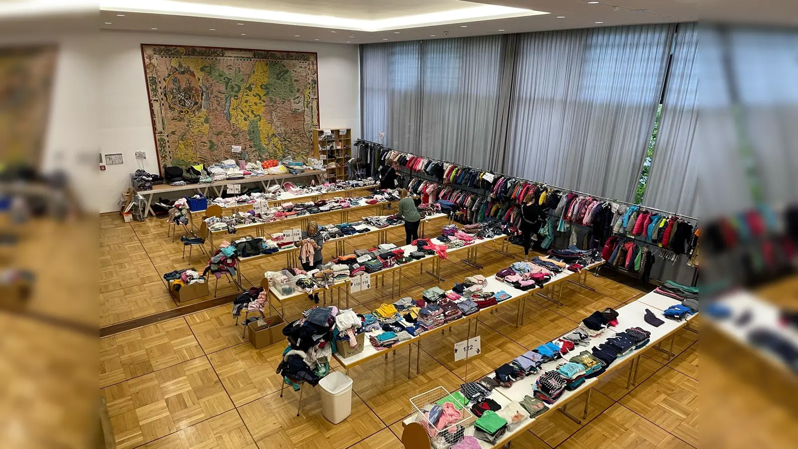 Der Basar der Nachbarschaftshilfe Taufkirchen Unterhaching erfreut sich immer großer Beliebtheit. (Foto: NBH)