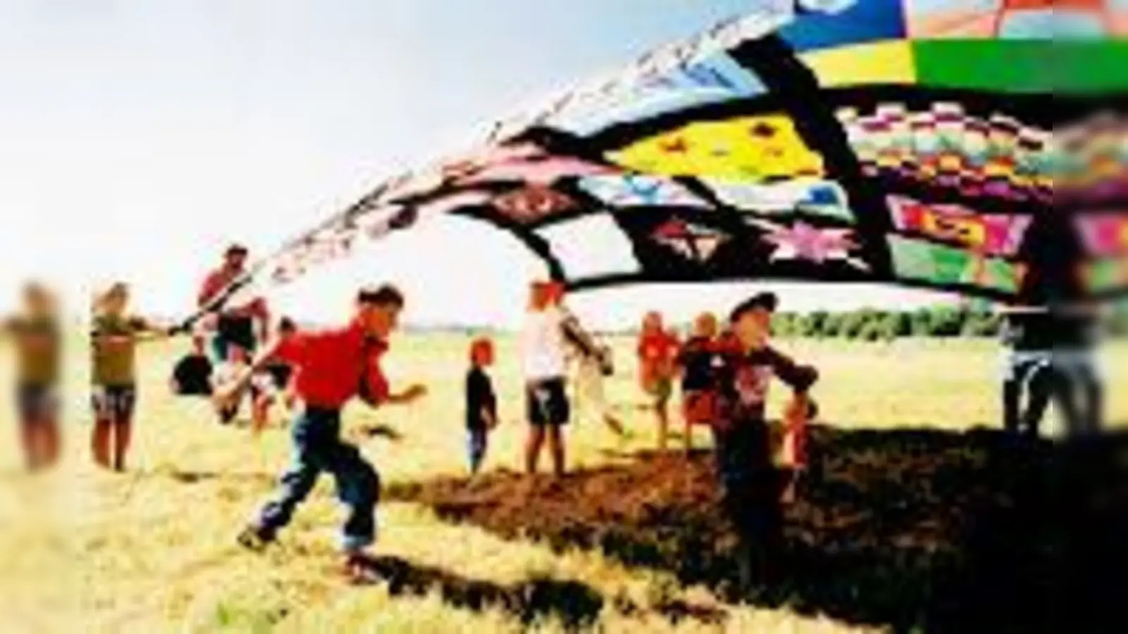 Beim Drachenfest hat jeder seinen Spaß. Die Flugwerft bietet für die Veranstaltung optimale Voraussetzungen. Jetzt muss nur noch das Wetter mitspielen.	 (Foto: Deutsches Museum/S. Wameser)