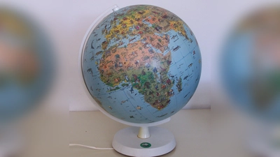 Was haben die Globen mit Laim zu tun? Interessierte finden Antworten im neuen Almanach des Historischen Vereins Laim. (Foto: Norbert Winkler)