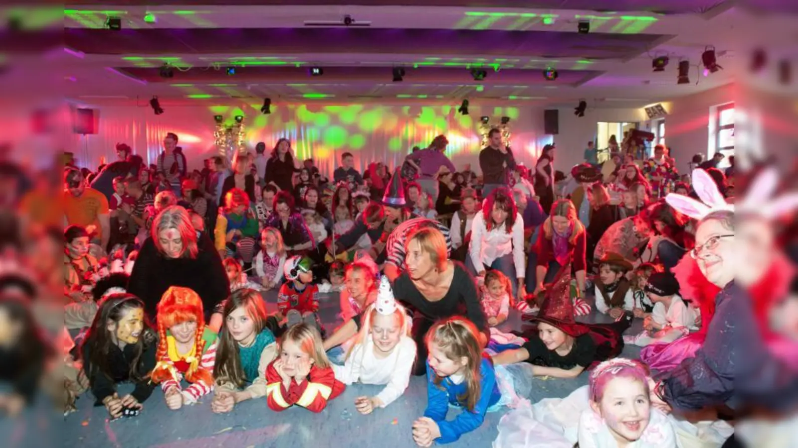 In bester Laune machten Kinder und Erwachsene beim großen TSV-Kinderfaschingsfest mit. (Foto: pi)