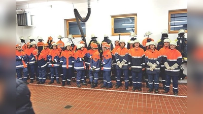 Alle 27 Prüflinge erhielten das Jugendleistungsabzeichen.	 (Foto: FFW Eglharting)