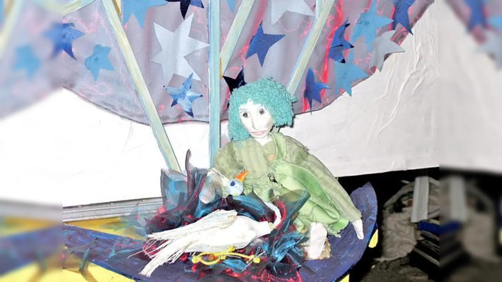 Sprechende Puppen! »Der weiße Kranich«  ein japanisches Märchen im September. 	 (Foto: Münchner Galerie Theater)