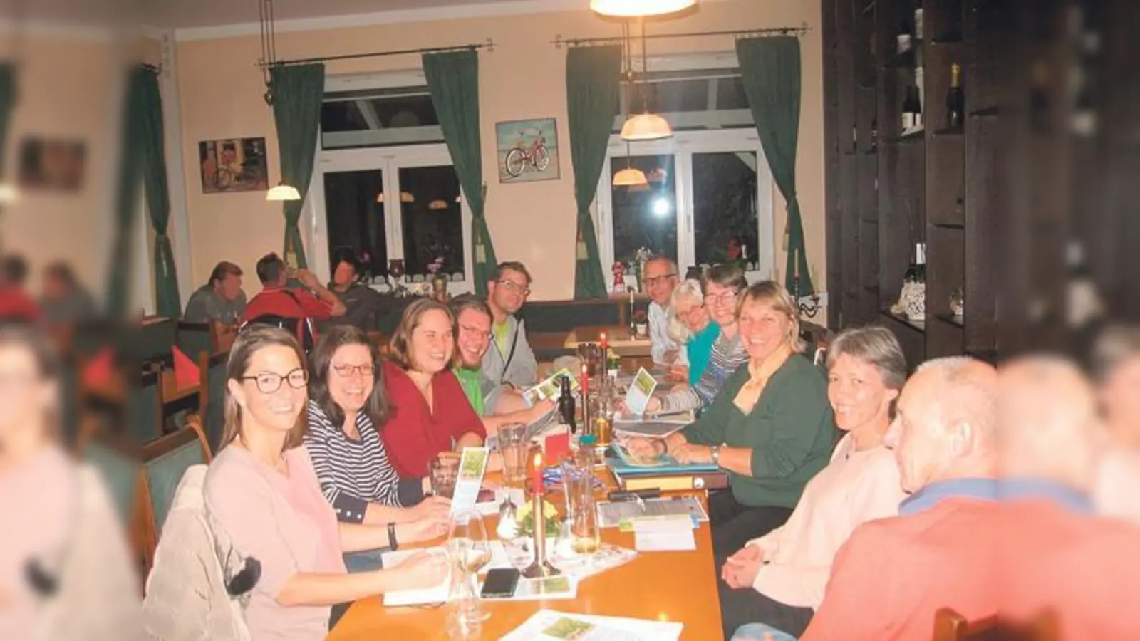 Vor kurzem trafen sich die Mitglieder der neuen BUND- Ortsgruppe zum ersten Mal. 	 (Foto: Eva M. Wirth)