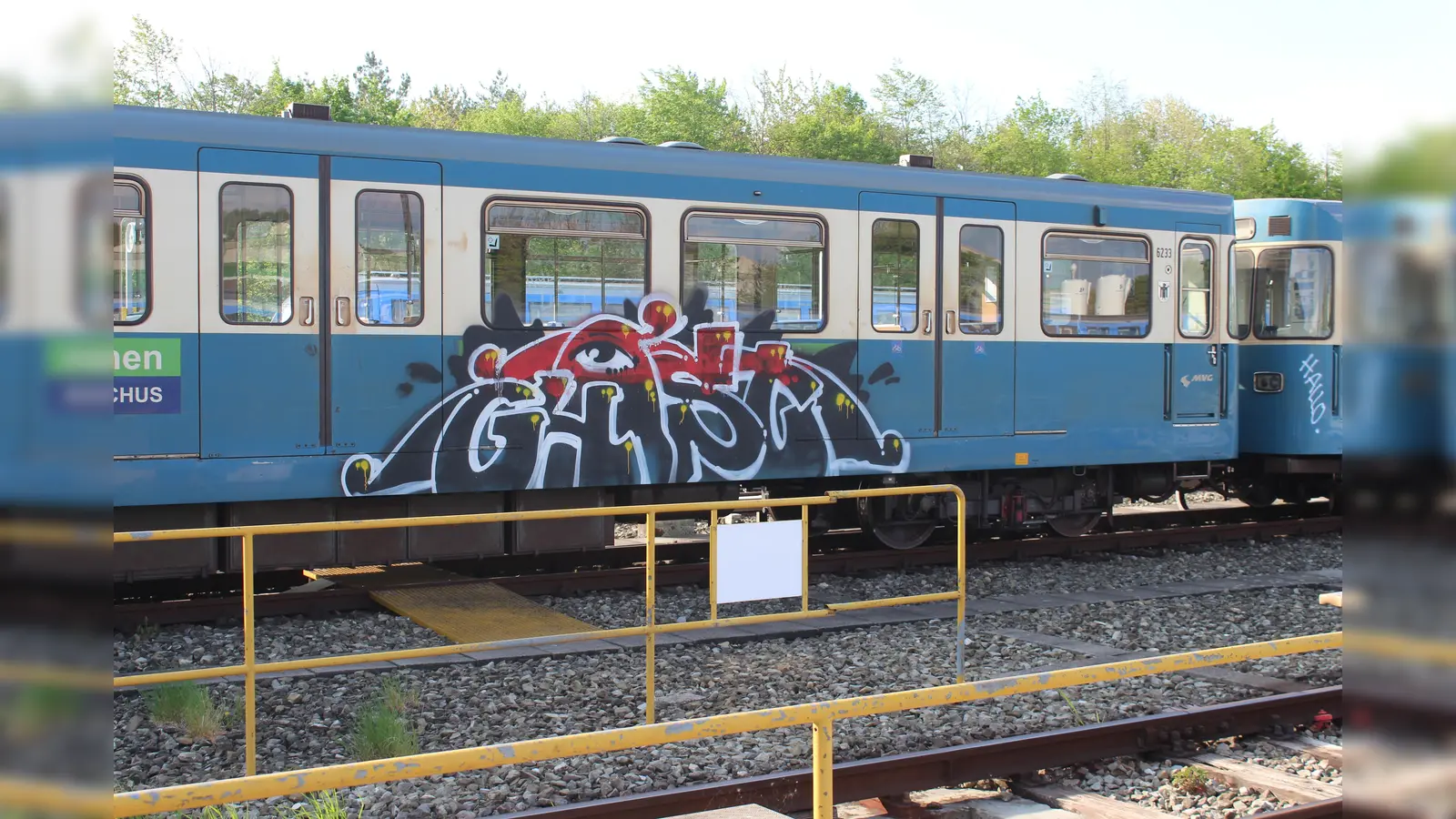 Schmierereien an der U-Bahn. (Foto: Polizei)