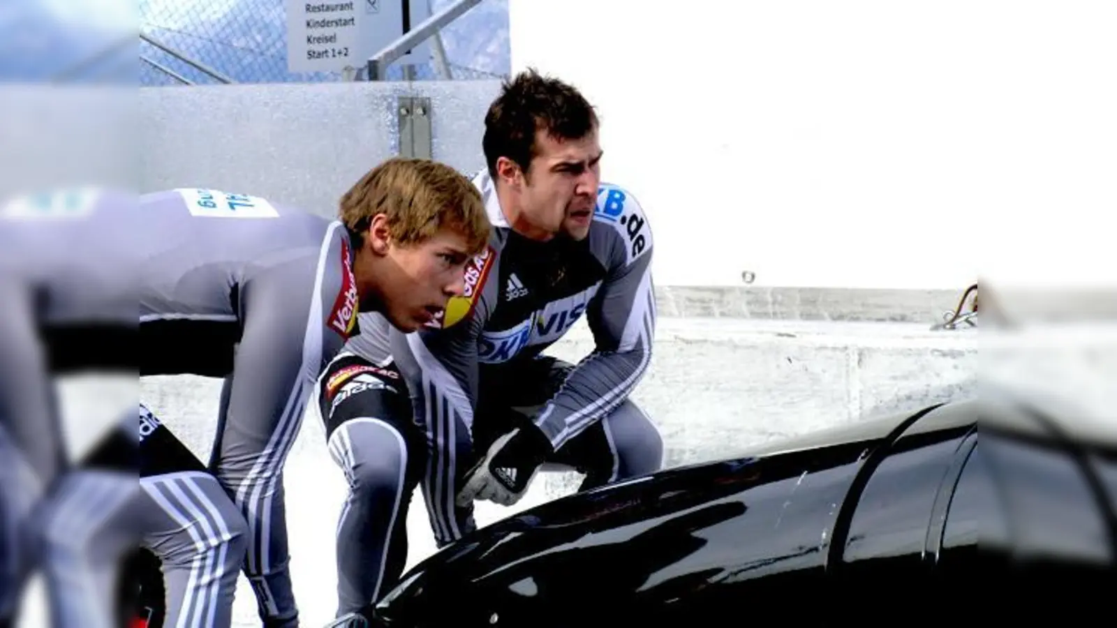 Kam mit dem richtigen Schwung auf den erhofften zehnten Platz: Bobfahrer Matthias Böhmer (l.).  (Foto: bsd)