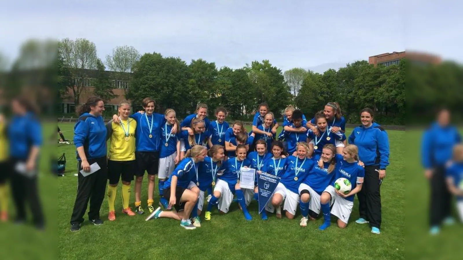 Mädchenpower! Die B1-Juniorinnen des FFC Wacker holten in der Saison 2013/2014 den Titel „Bayerischer Meister”. (Foto: pi)