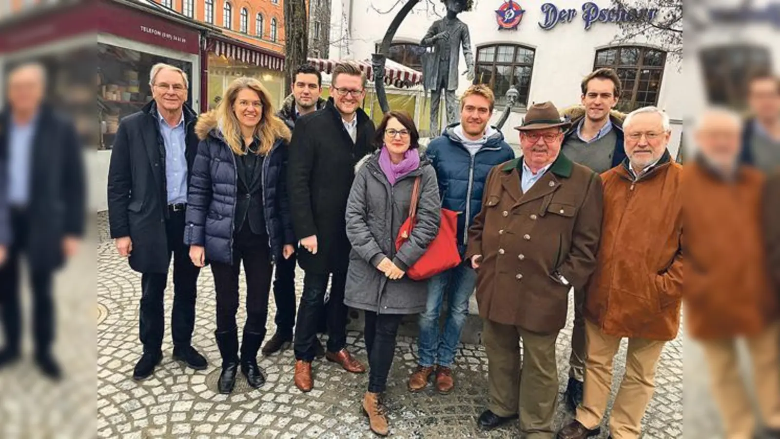 Die »Freunde des Viktualienmarktes« mit dem Vorsitzenden Dr. Wolfgang Stefinger (4.v.l.)	 (Foto: VFDV)