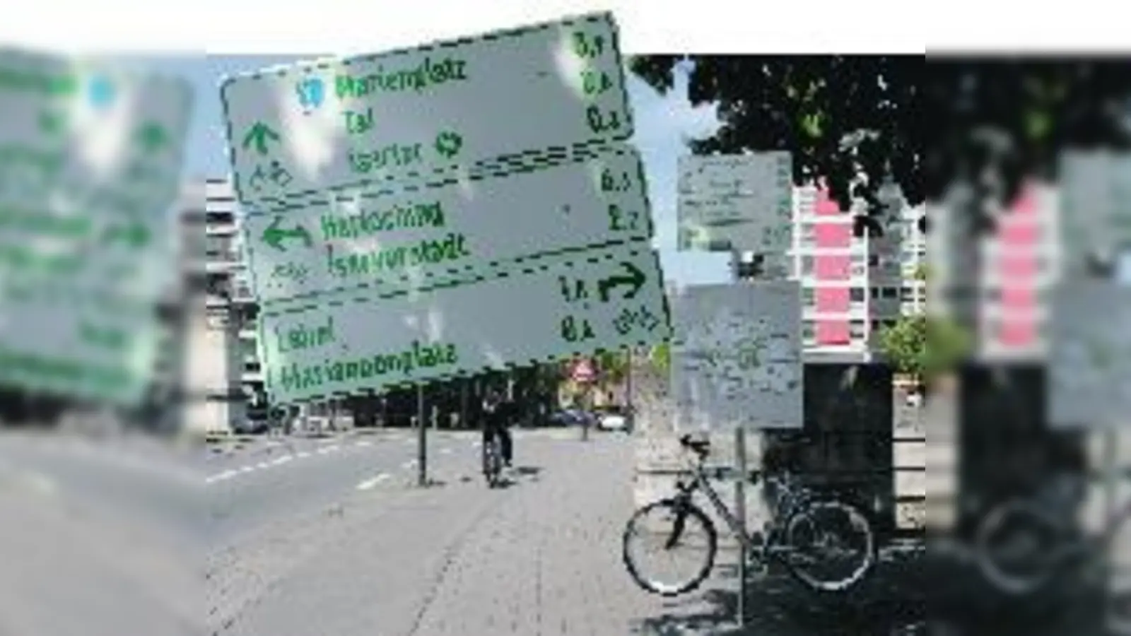 Neue Schilder für  (Foto: Mit ihrer Zweirad-Offensive will die Stadt mehr Münchner auf den Drahtesel bringen.)