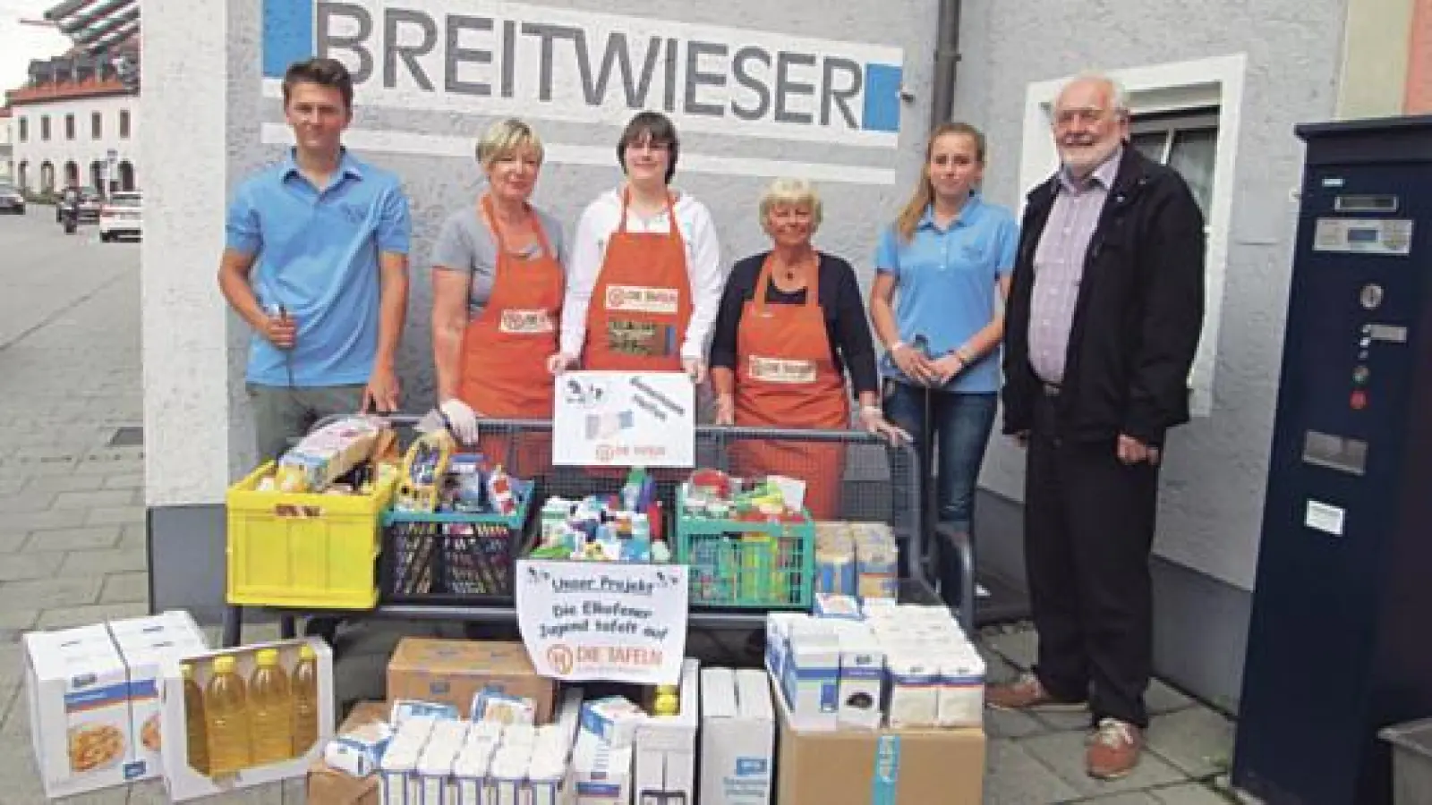 Die Golfclub Elkofen Jugend sammelte fleißig zu Gunsten der Grafinger Tafel.	 (Foto: Grafinger Tafel)