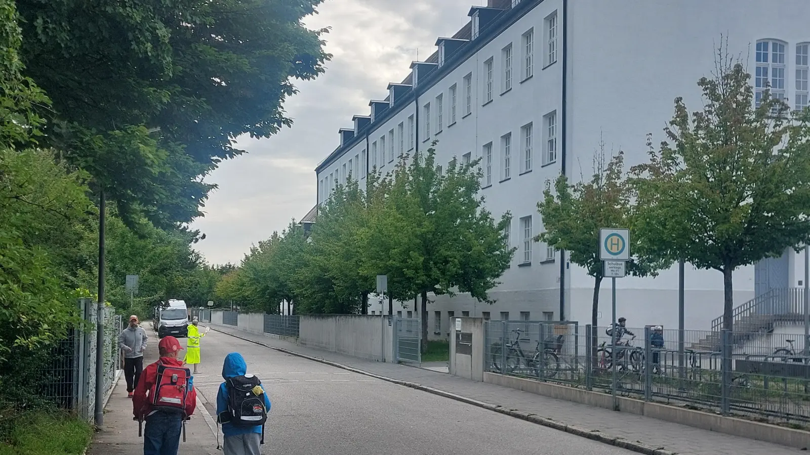 Die Forellenstraße soll im Bereich der Grundschule zur „Schulstraße” werden. Die Straße ist dann werktags zwischen 7.30 und 8 Uhr für Kraftfahrzeuge gesperrt. (Foto: bas)