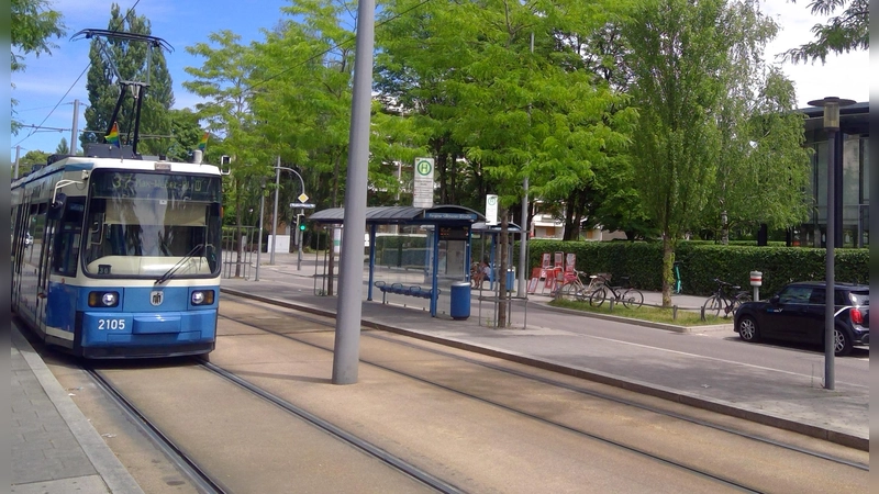 Von der Haltestelle Regina-Ullmann-Straße zweigt künftig eine knapp einen Kilometer lange Tramstrecke zum S-Bahnhof Johanneskirchen ab. (Foto: bas)