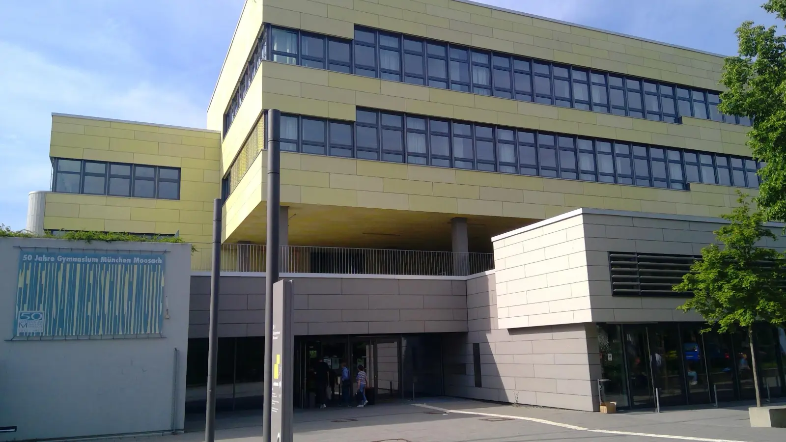 Das Gymnasium München/Moosach feiert heuer seinen 50. Geburtstag. (Foto: bas)