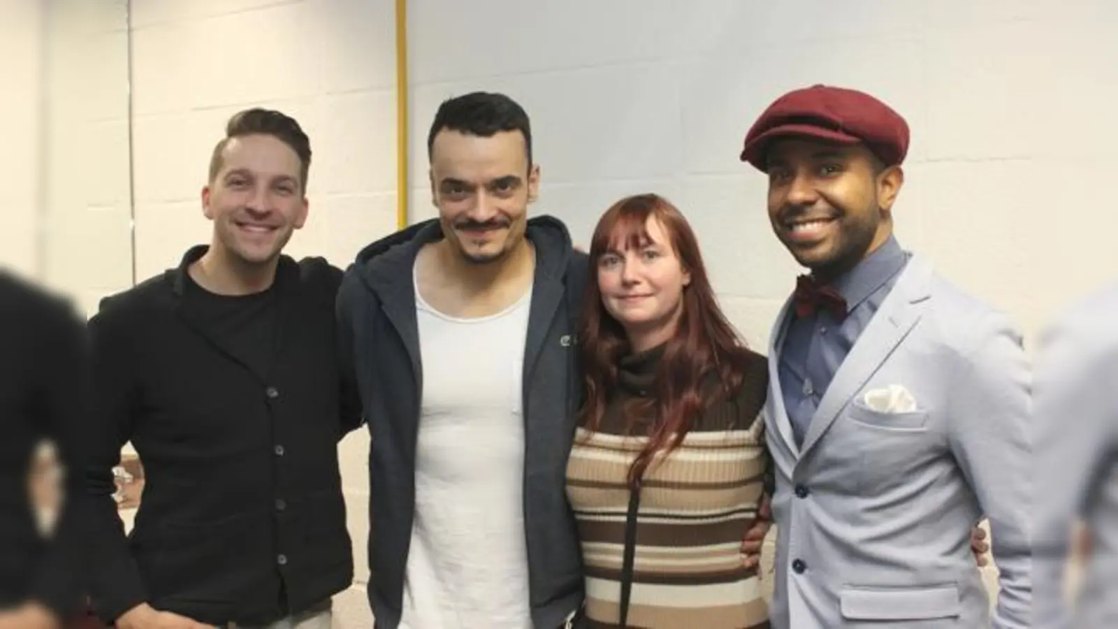 Glückliche Gewinnerin: Tamara Gerlach traf Tom Marks (v.l.), Giovanni Zarrella und Inan Lima von Vintage Vegas. 	 (Foto: ch)