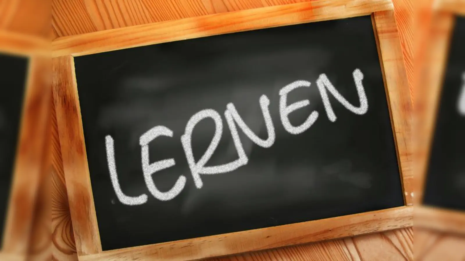 Ob optisch, akustisch oder durch mitmachen: Lernerlebnisse bei der VHS gibt es auch im kommenden Herbst-/Winterhalbjahr reichlich. (Foto: Gerd Altmann)