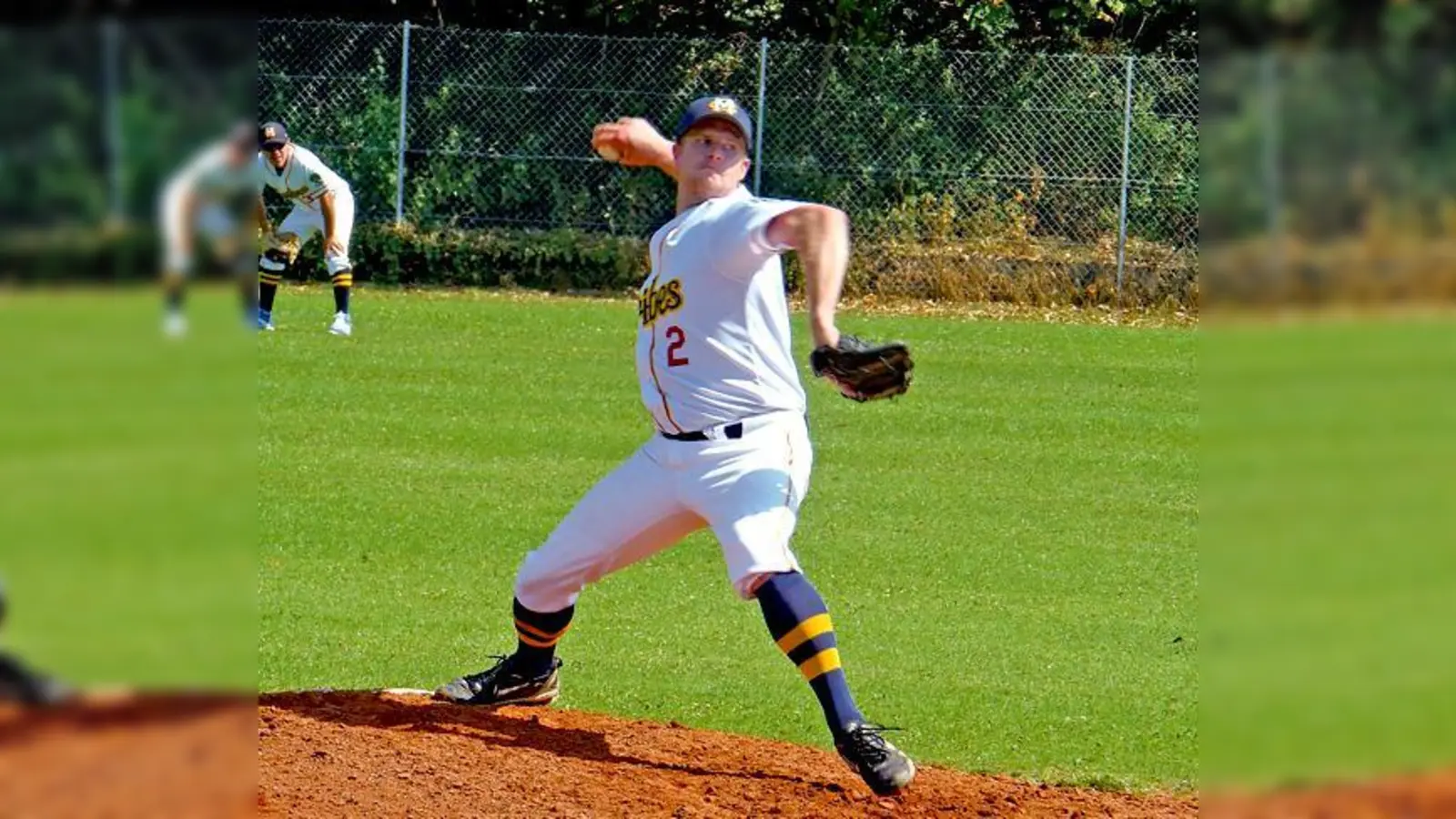 Beim »Pitching« macht Spieler-Trainer Steve Walker eine gute Figur. Der 32-Jährige trainiert die erste Herrenmannschaft bald in der fünften Saison.	 (Foto: Verein)