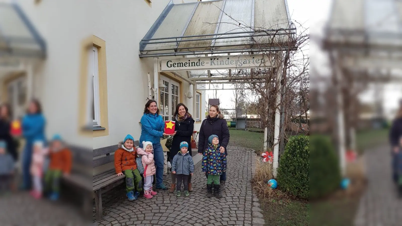 Bei der Spendenübergabe: Andrea Krebber mit Anne Bührer (Vorstand Elternbeirat Integratives Kinderhaus) und Nicole Ziegenbein (Elternbeirat Gemeindekindergarten) (von links). (Foto: Elternbeirat Gemeindekindergarten)