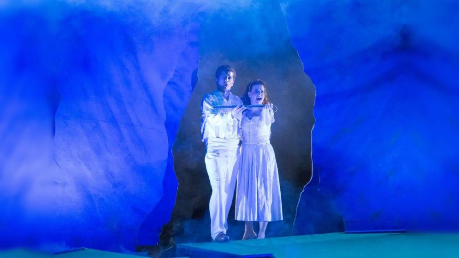 Am 4. Adventssonntag mit der ganzen Familie eine Mozart-Oper genießen: In der Stadthalle Germering wird nachmittags „Die Zauberflöte” gezeigt. (Foto: FLTB)