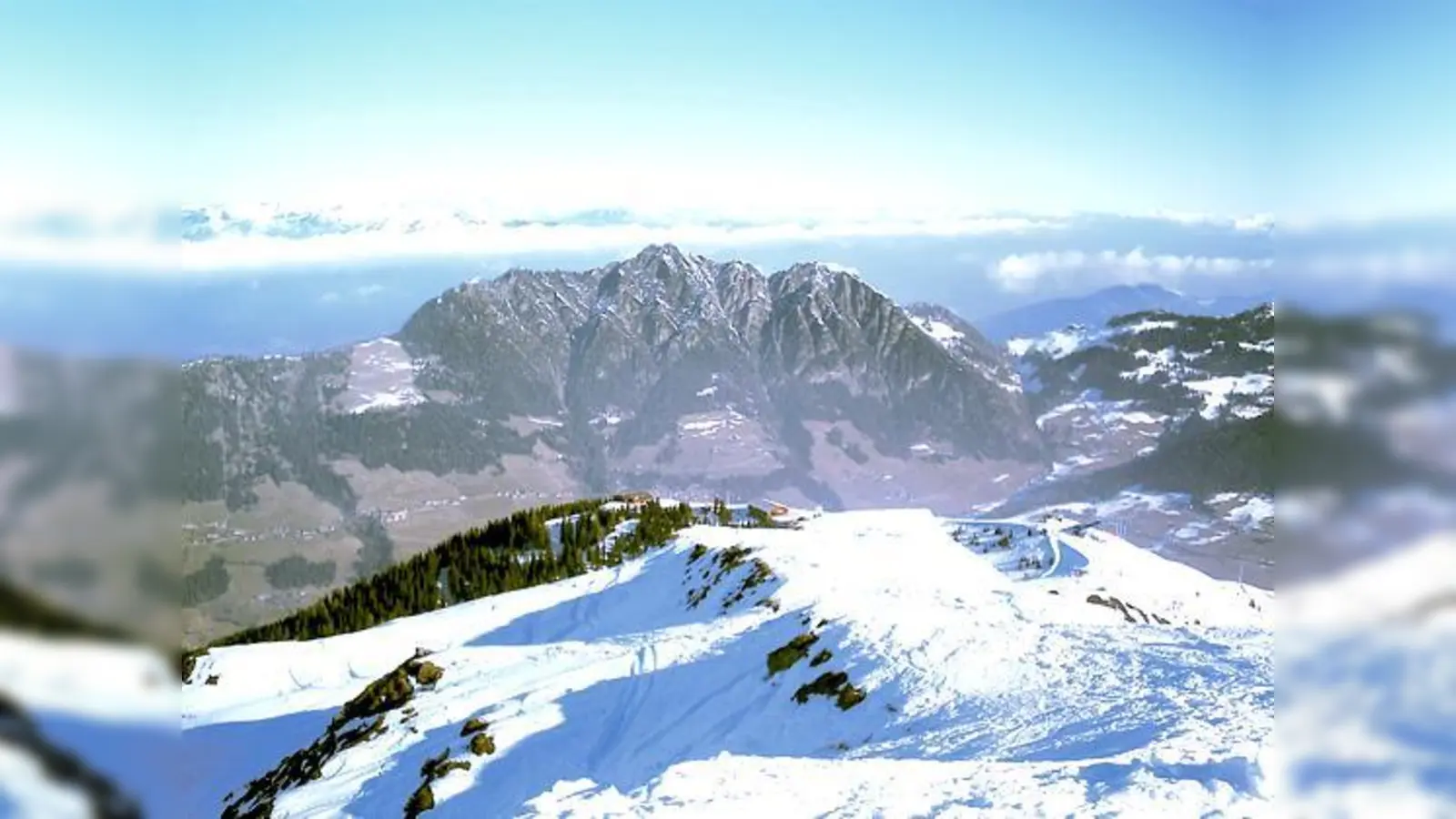 Natürlich hoffen die Tagesausflügler auf Bilderbuchwetter in den Bergen. 	 (Foto: VA)