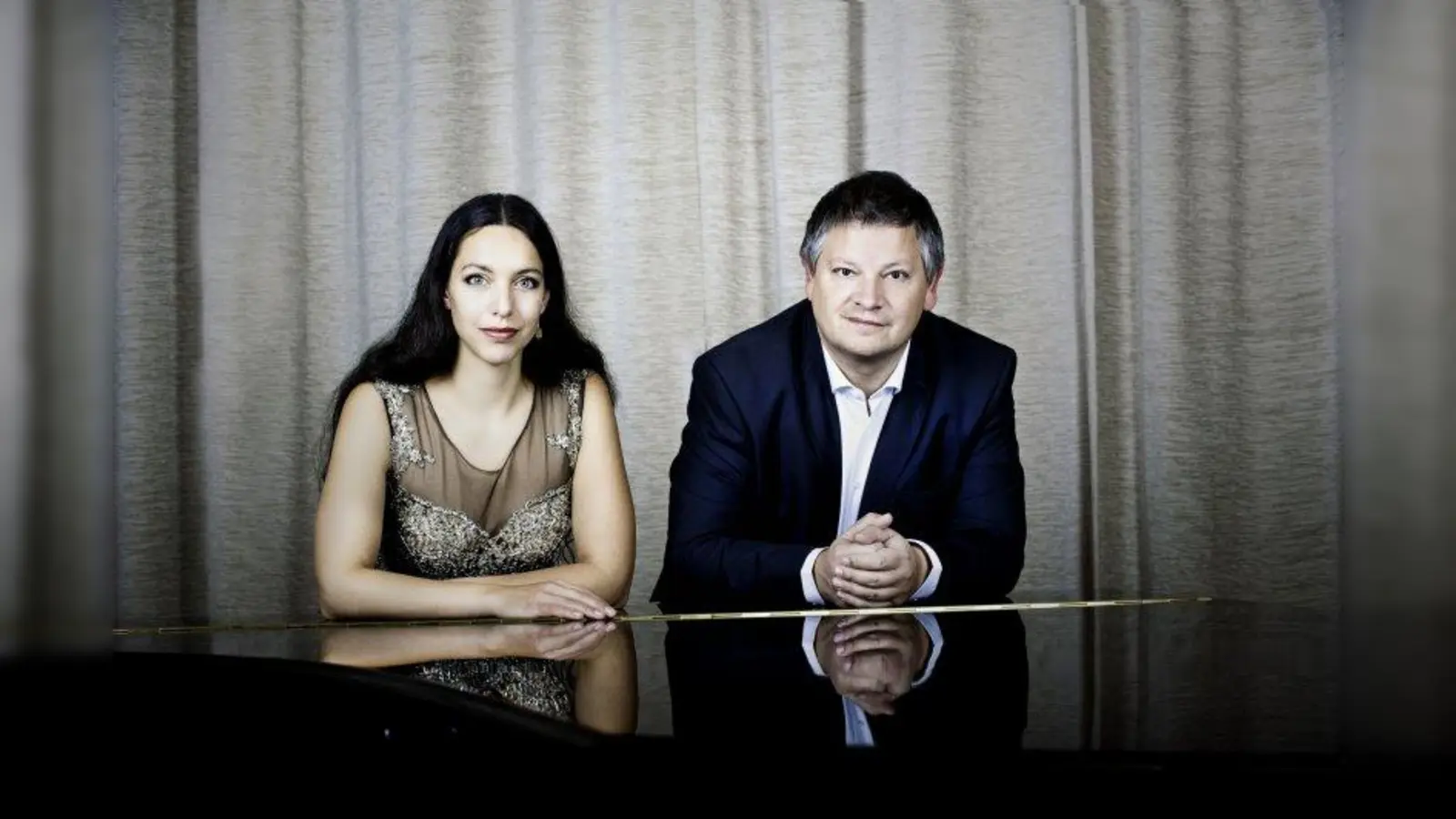 Bariton Thomas Gropper wird am Flügel begleitet von Maharani Chakrabarti. (Foto: Georg Thum - www.wildundleise.de)