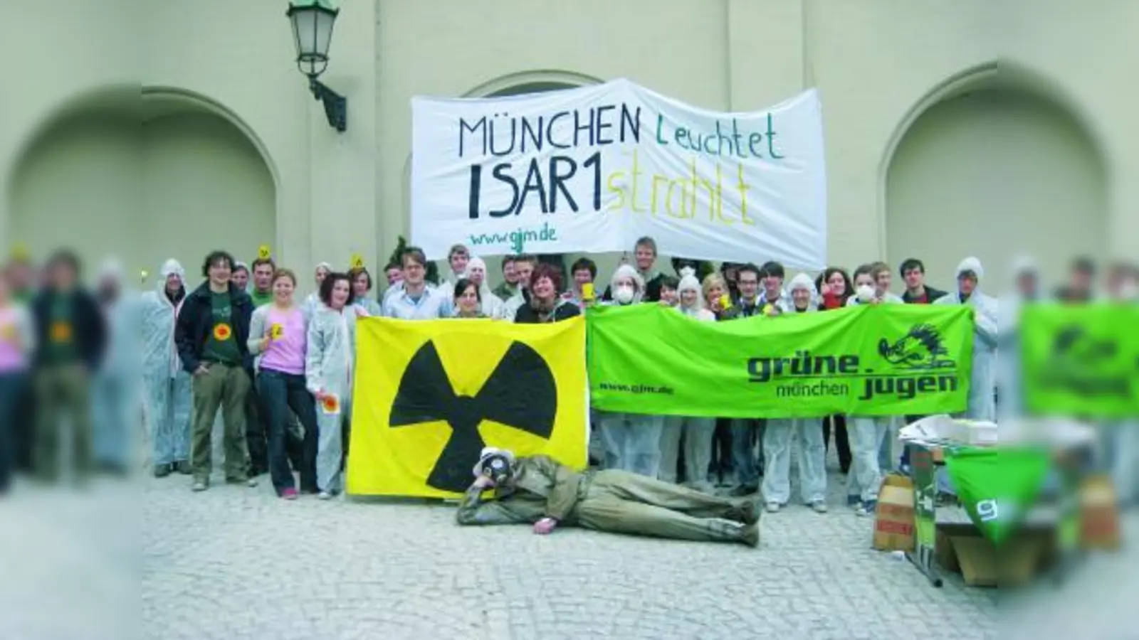 Mit einer Anti-Atom-Aktion am Sendlinger Tor machte die Grüne Jugend auf die Gefahren von Atomkraftwerken aufmerksam. (Foto: pi)