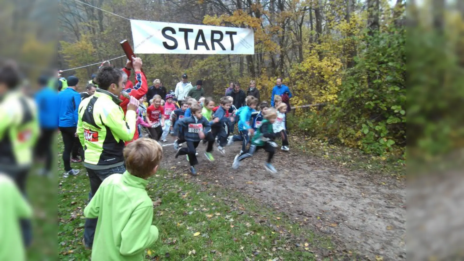 Start der Zwergerl beim Teufelsberg-Crosslauf im vergangenen Jahr. (Foto: pi)