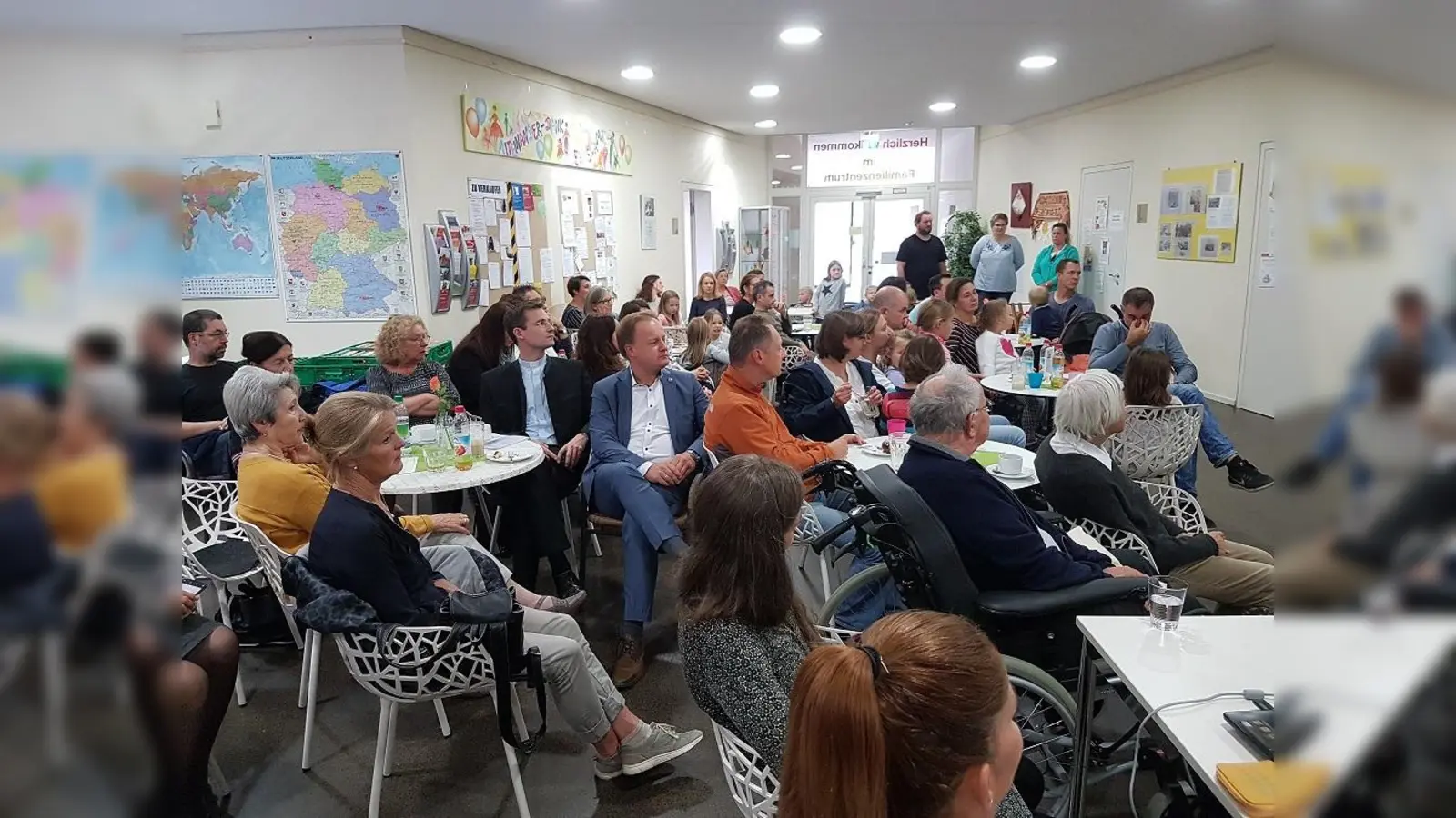 Rund 80 Besucher waren ins Familienzentrum Poing gekommen. (Foto: Familienzentrum Poing)