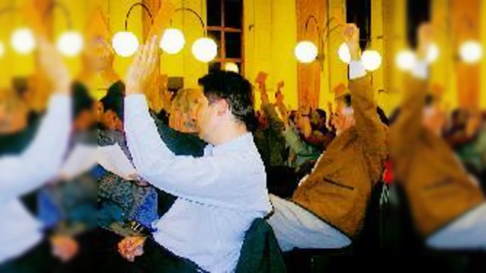 Auf der Bürgerversammlung stimmten die Schwabinger für die Entschärfung der Parkplatzsituation am Ackermannbogen.	 (Fotos: ks)