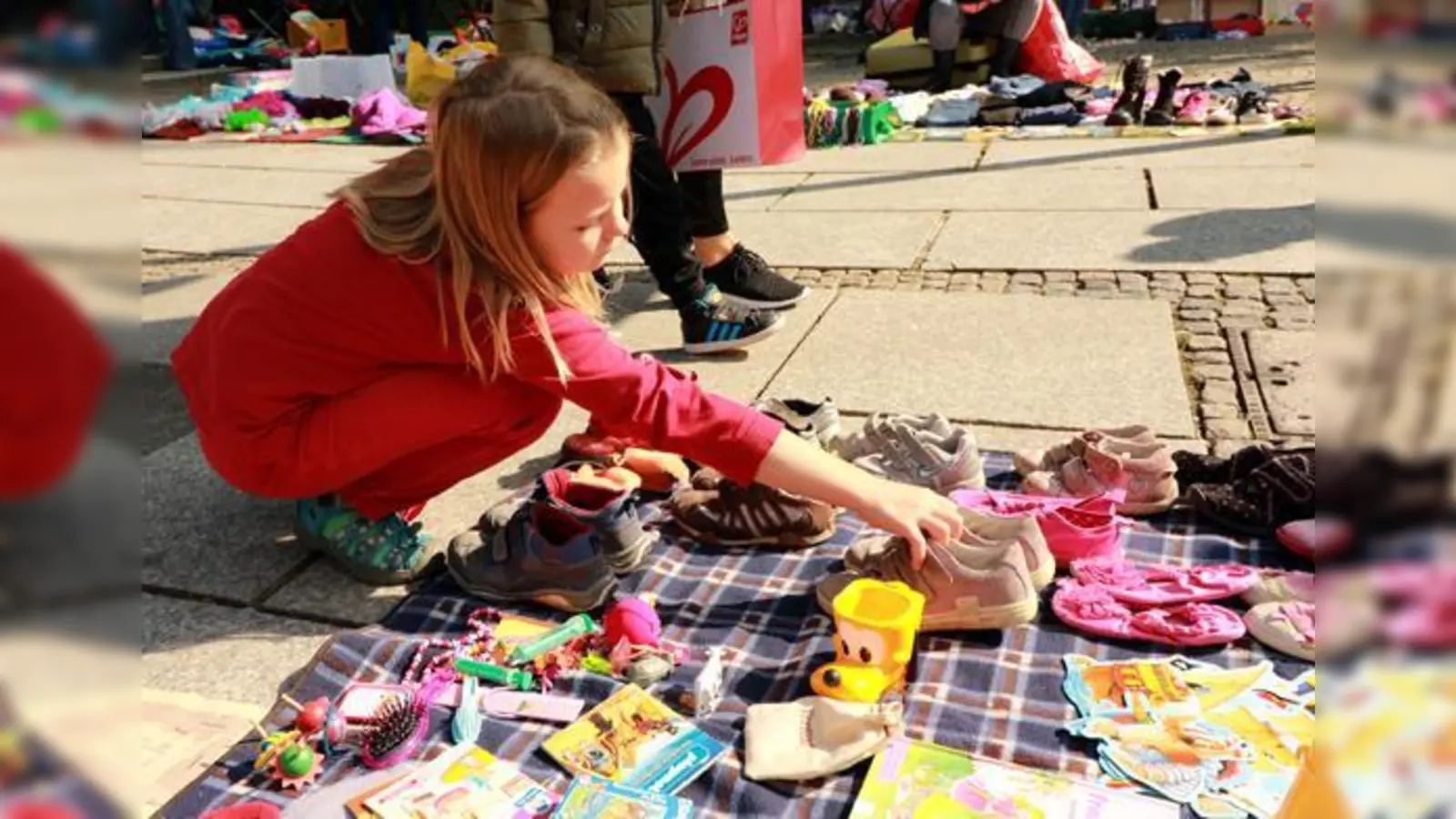 Beim Flohmarkt an der Münchner Freiheit können Kinder ab sieben Jahren verkaufen.	 (Foto: Kindermuseum München)