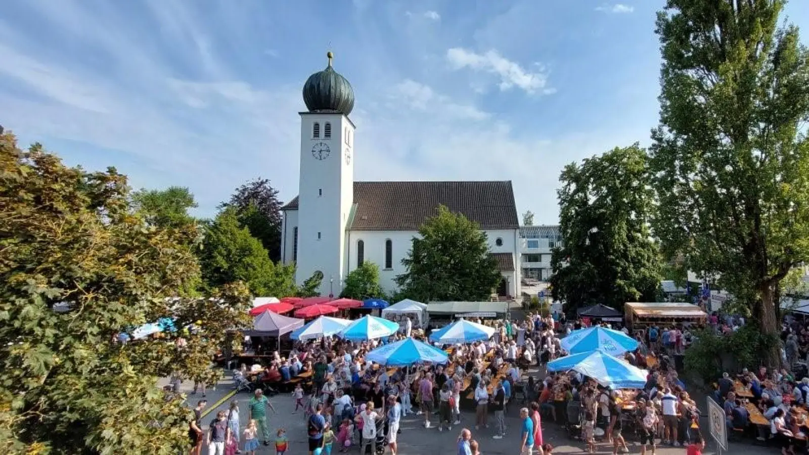 Ein kunterbuntes Treiben wird beim Straßenfest in Vaterstetten erwartet. (Foto: Gemeinde Vaterstetten)